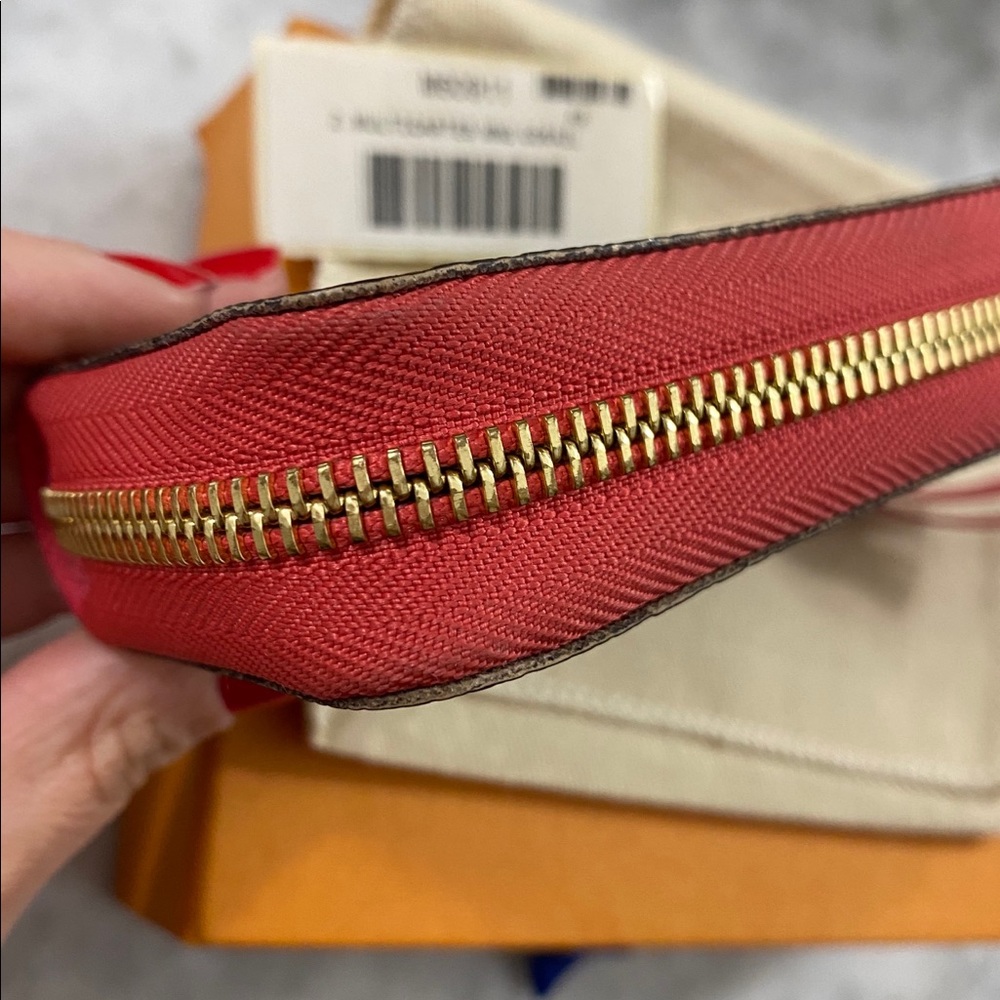 Louis Vuitton Zippy Multicartes Corail - Picture 13 of 15